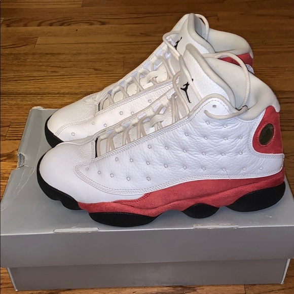 Air Jordan Retro 13 “Chicago” - Picture 2 of 8